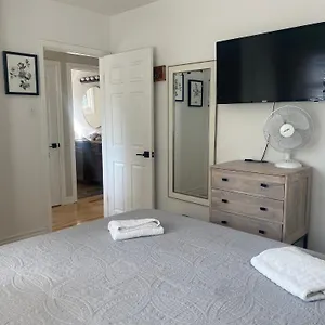 Clearbrooke Gem- Bright Private Bedroom Close To Yyz , Toronto Canada