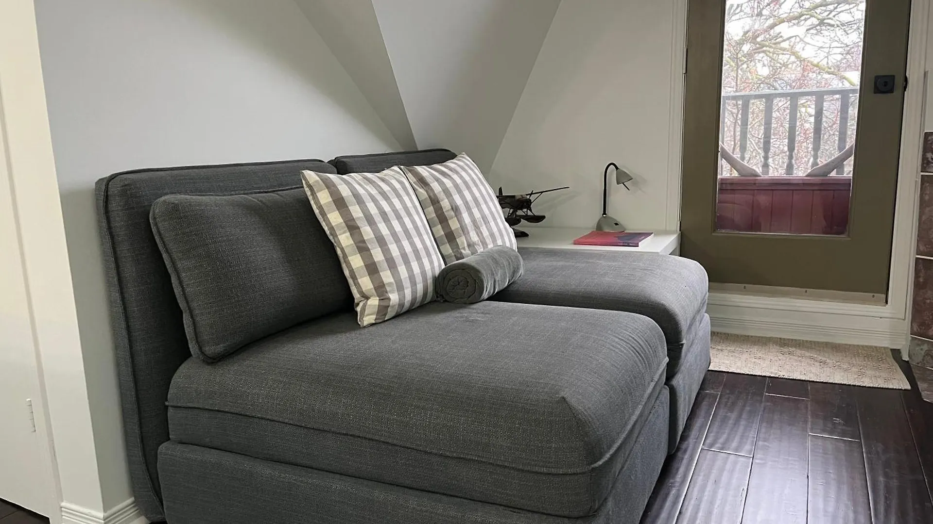 Bright, Private, Peaceful Suite With Retail Conveniences Steps Away Toronto Canada