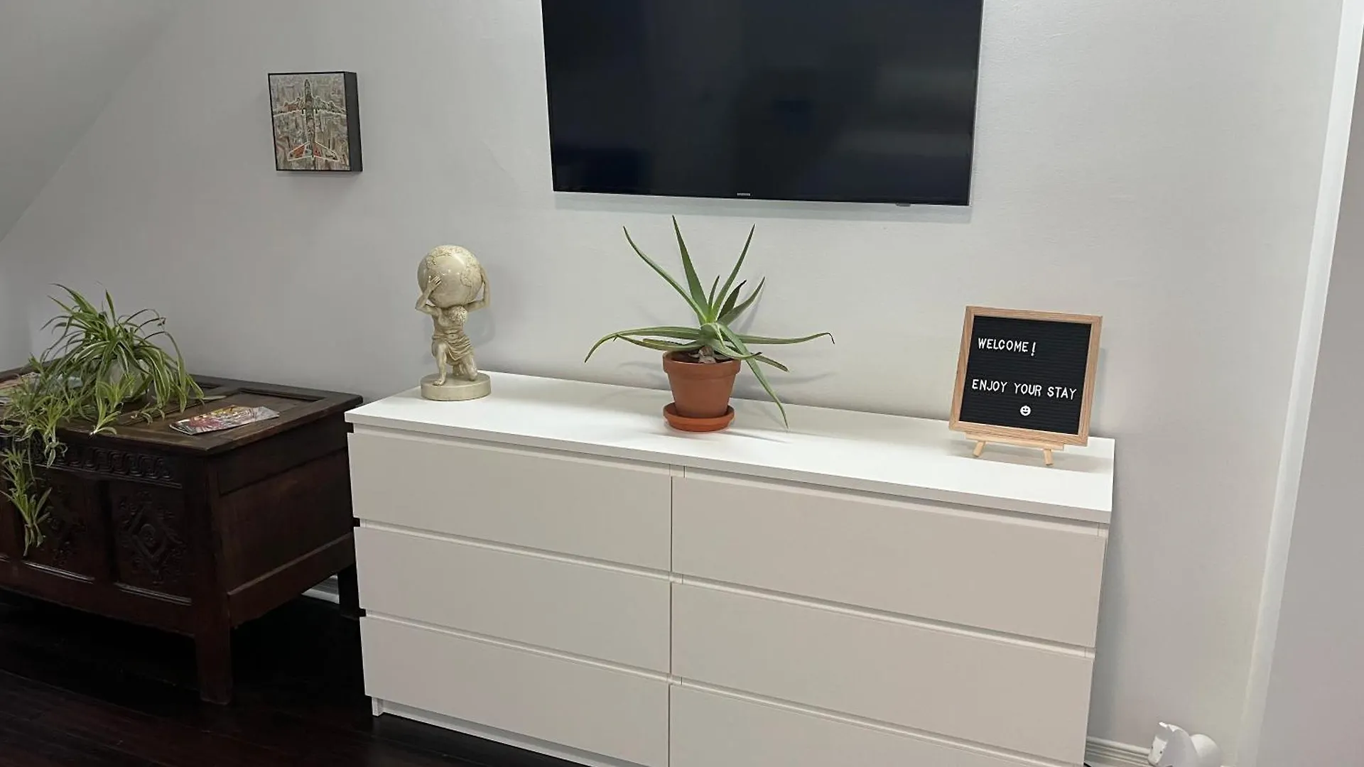 Bright, Private, Peaceful Suite With Retail Conveniences Steps Away Toronto 0*,  Canada