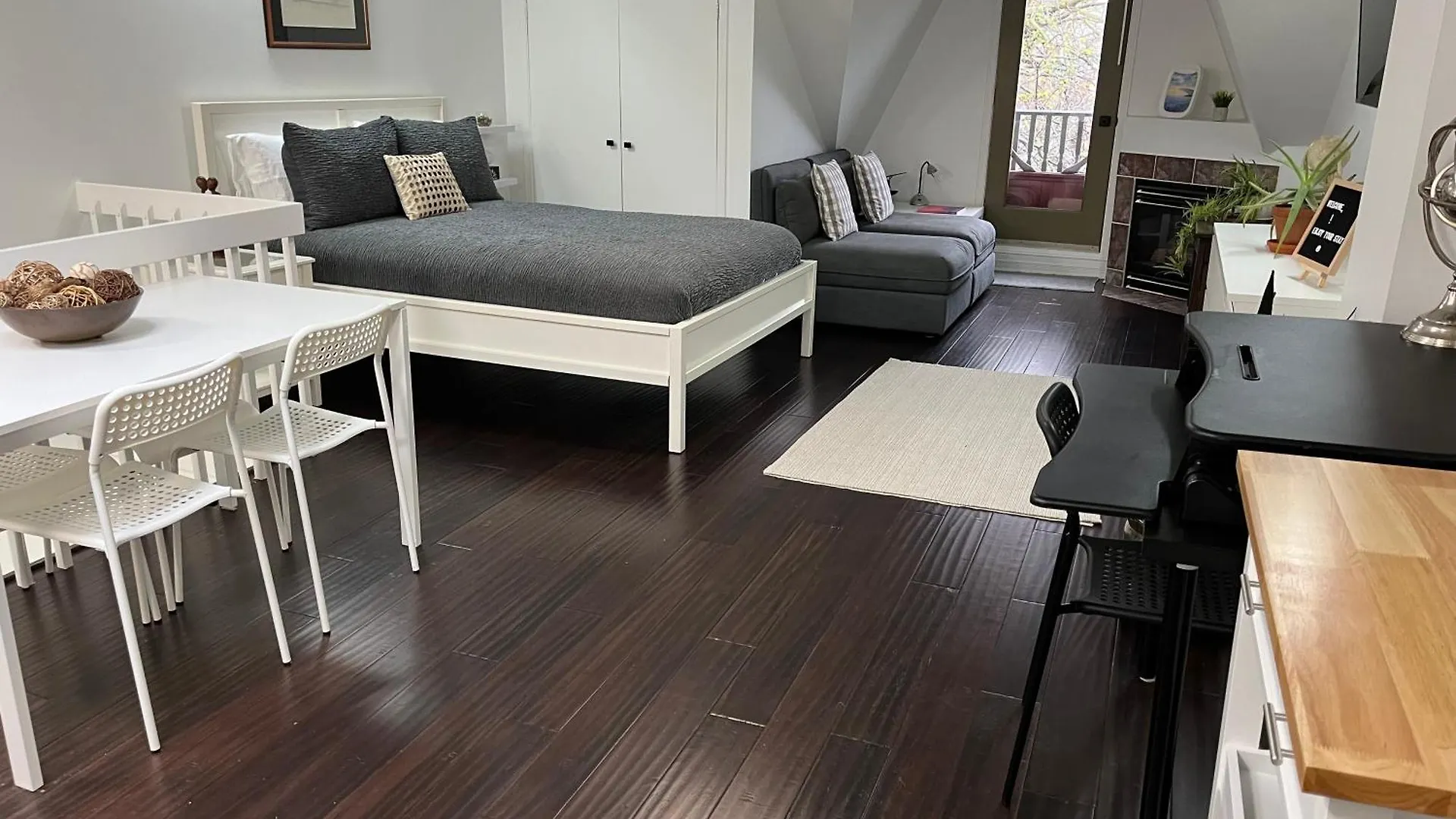 Bright, Private, Peaceful Suite With Retail Conveniences Steps Away Toronto